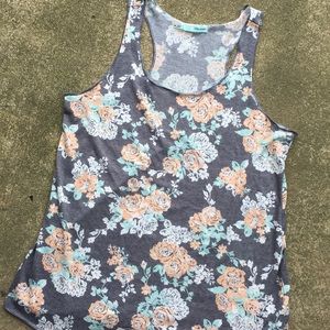 Maurice’s medium razorback tank top